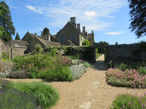 Adobe Ardingly 3
