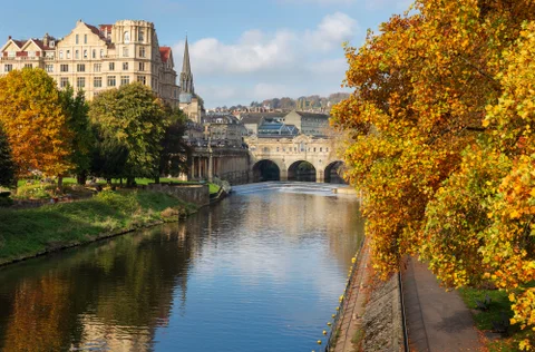 Autumnal View of Pulteney Weir and Bridge in Bath Engalnd